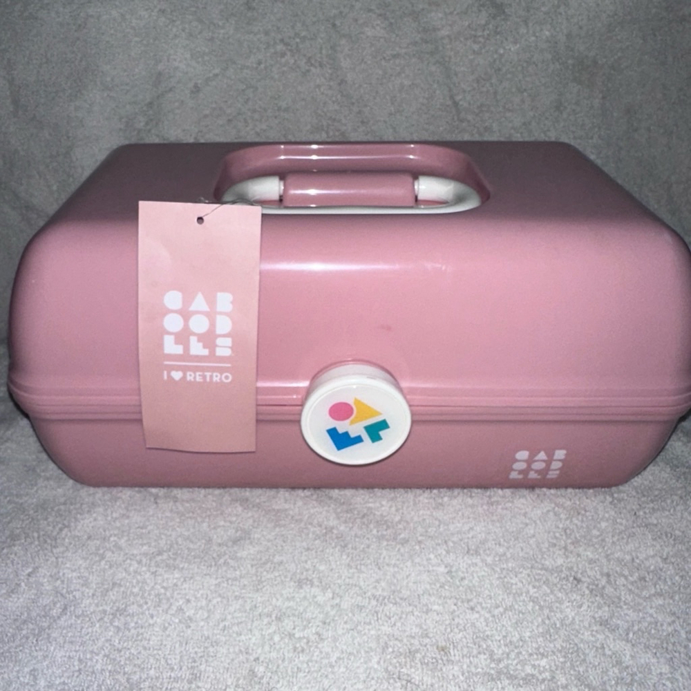 NWT Caboodles 5626 Classic on The Go Girl I Love Retro Millennial Pink Case